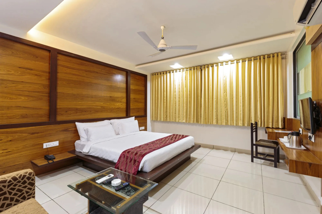 Hotel Radiant Kolhapur