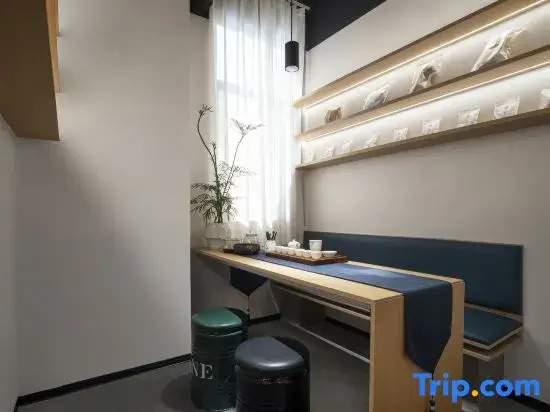 Shuangting Hotel