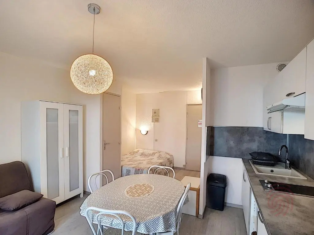 Appartement Lamalou-les-Bains, 1 pièce, 2 personnes - FR-1-451-96