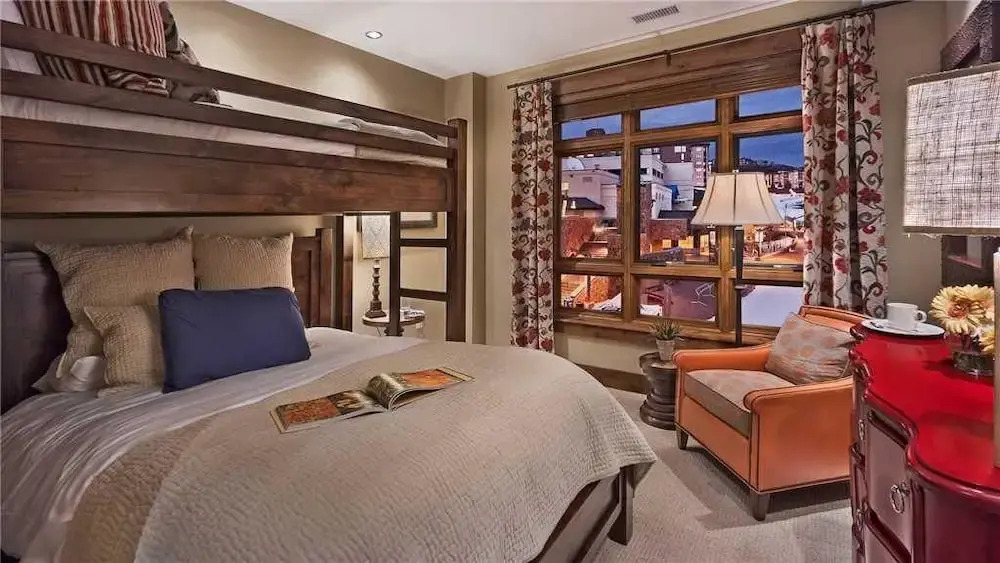 Heavenly Peak 310 4 BedroomCondo By Moving Mountains