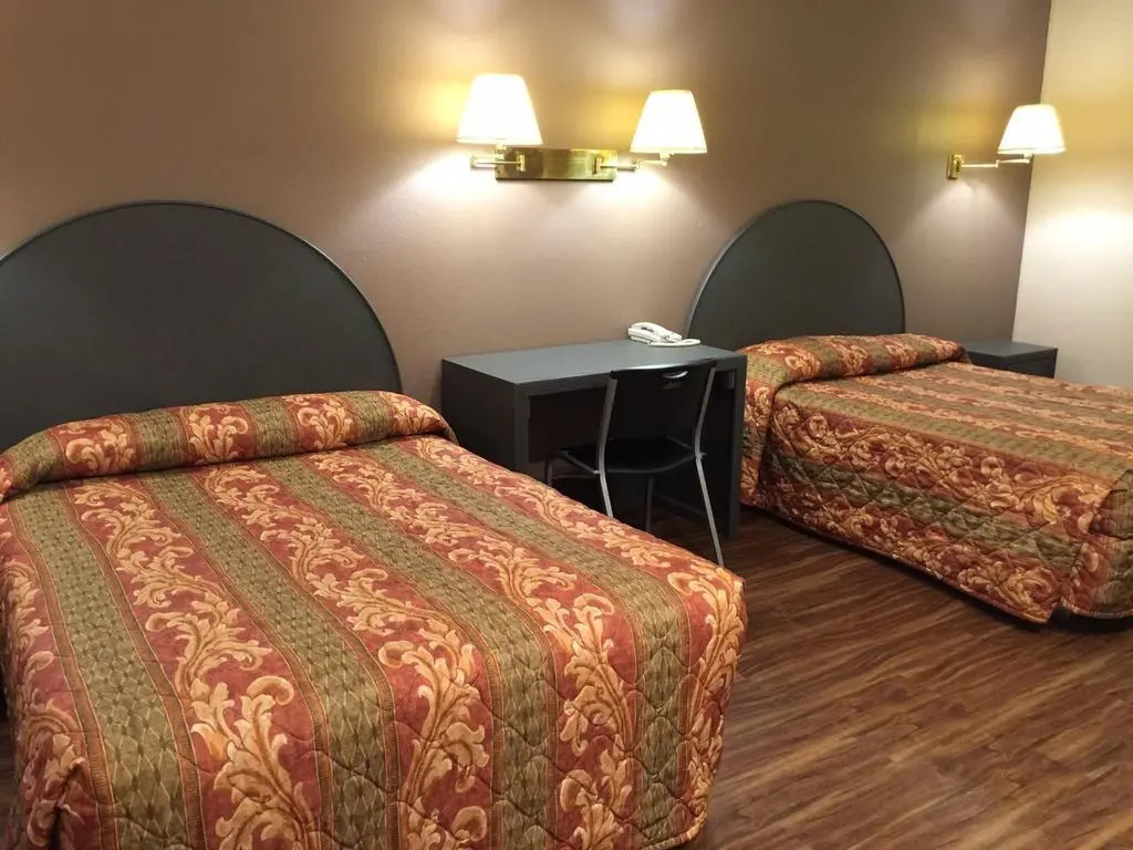 Cali Inn