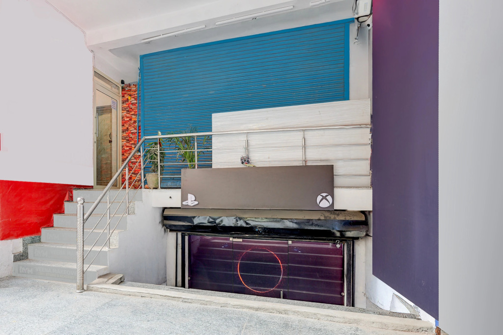 Collection O Sector 7 Dwarka Formerly Aakarshan Residency