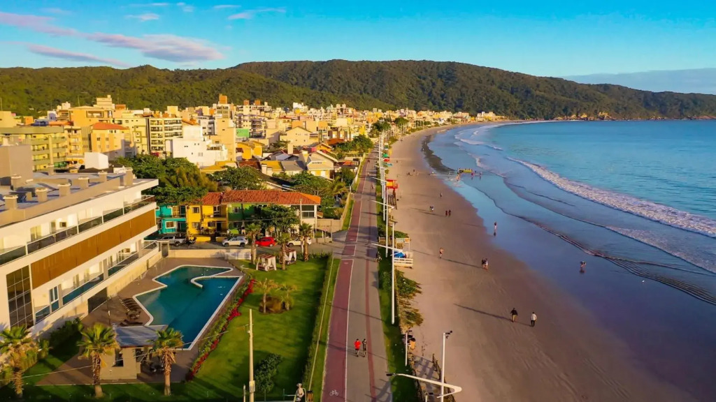 Solar do Atlântico 201 - Condomínio Frente Mar - Piscina Climatizada - 2 Suítes - 2 Vagas de Garagem
