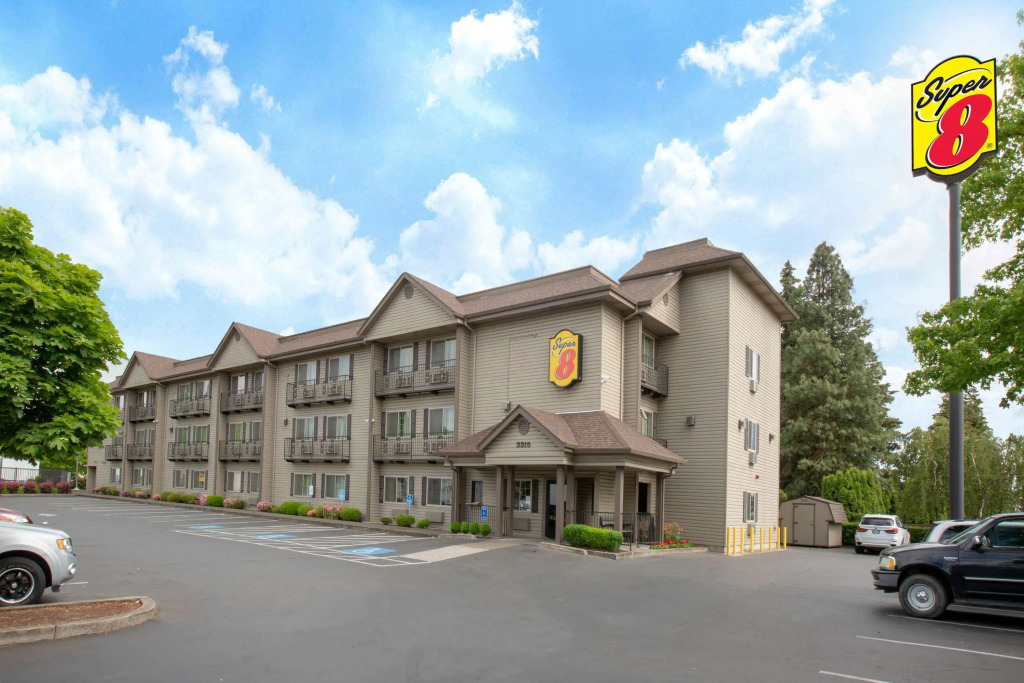 Spark by Hilton Springfield Eugene