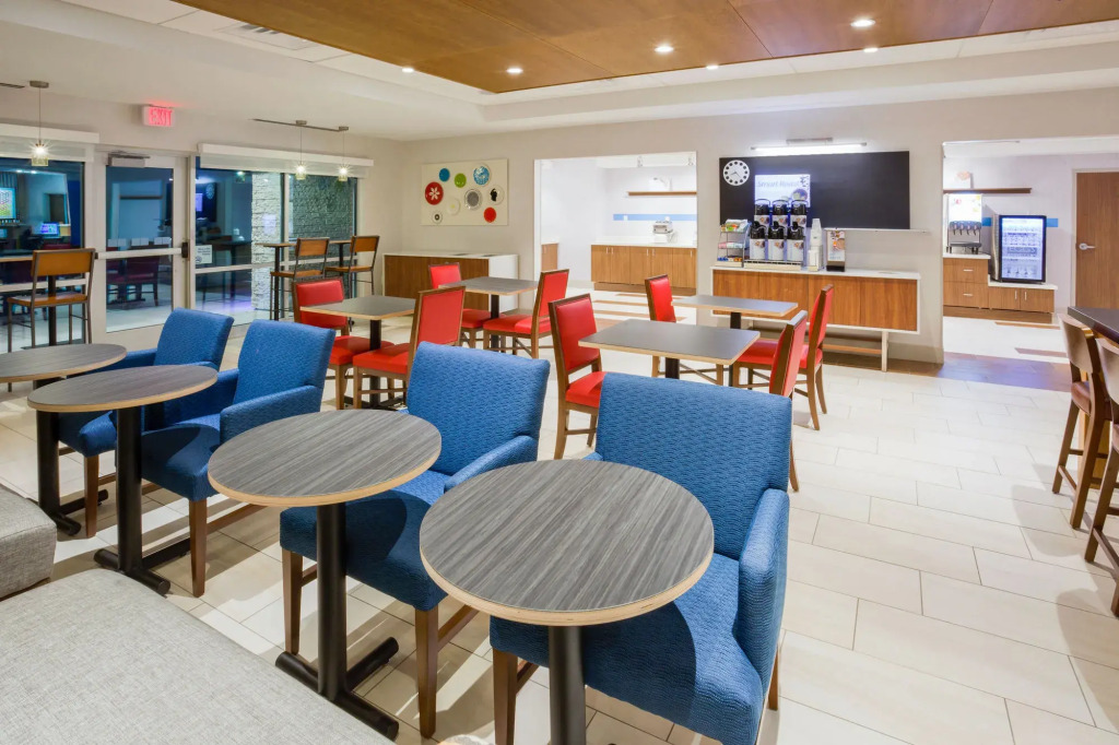 Holiday Inn Express and Suites Des Moines Downtown by IHG