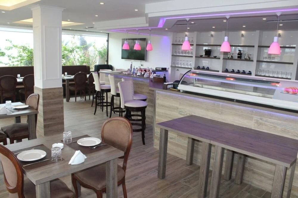Aristo House Hotel