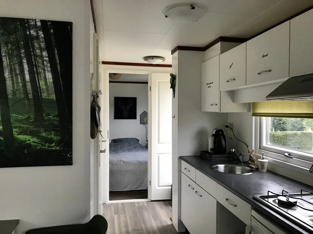 Nicely Furnished Chalet with Oven near Wadden Sea