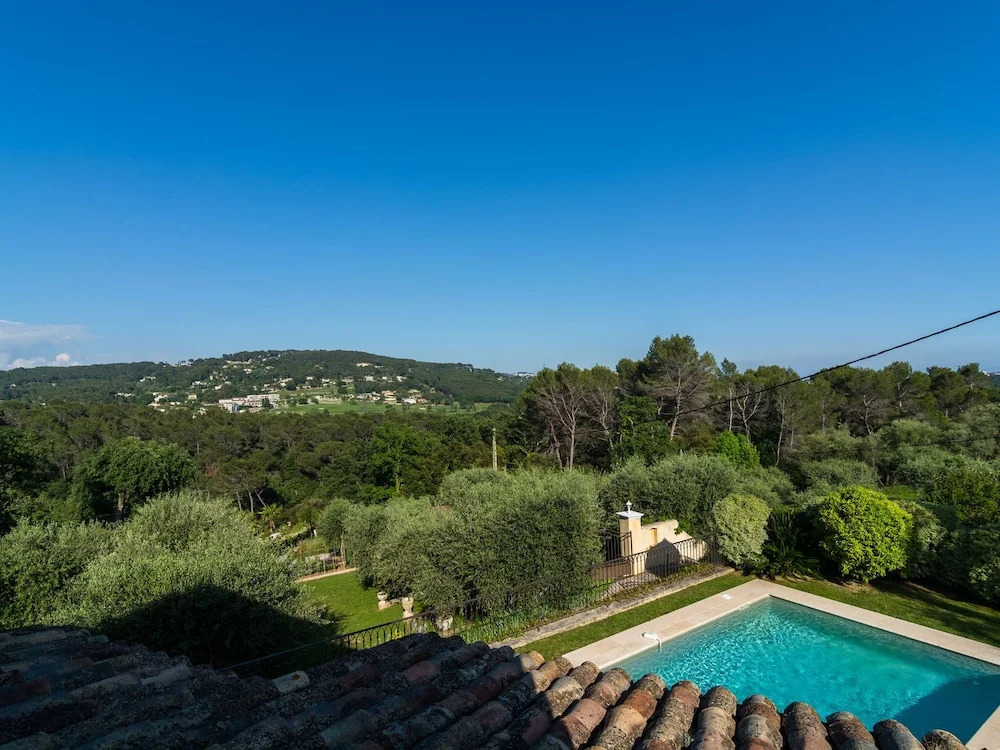 Luxurious Villa With Internet and Private Swimming Pool, Near Grasse