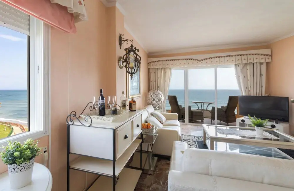 1 Line Beachfront Apartment With Stunning sea View