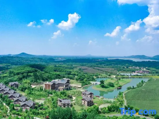 Grand New Century Nanshan Heyuan Hot Spring Resort