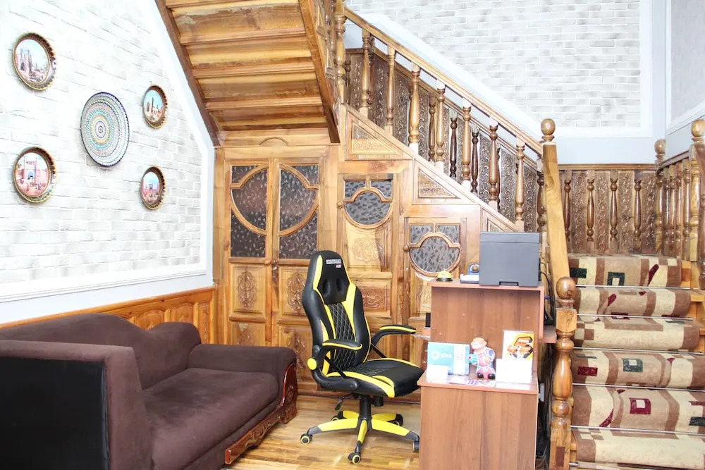 BEST GUESTHOUSE