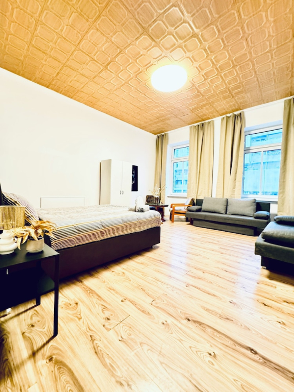 Modern Studio for 3 Near FAC Platz