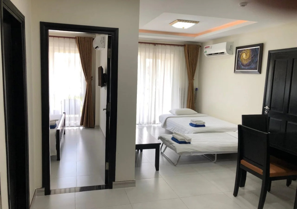 Kosmos Apart Hotel Phu Quoc - Night market & Walkin to beach