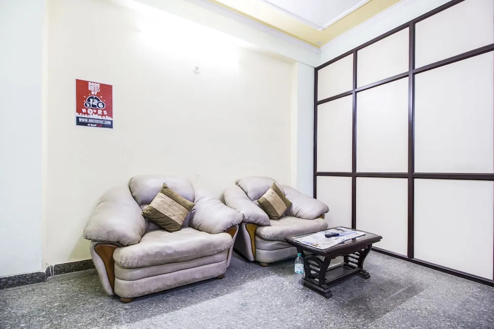 Airport City Palace