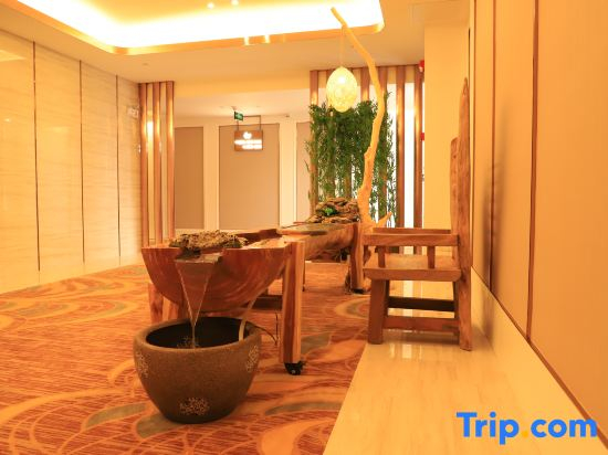 Poch Dream Hotel