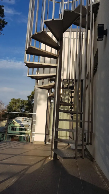 Black Pearl Apartments