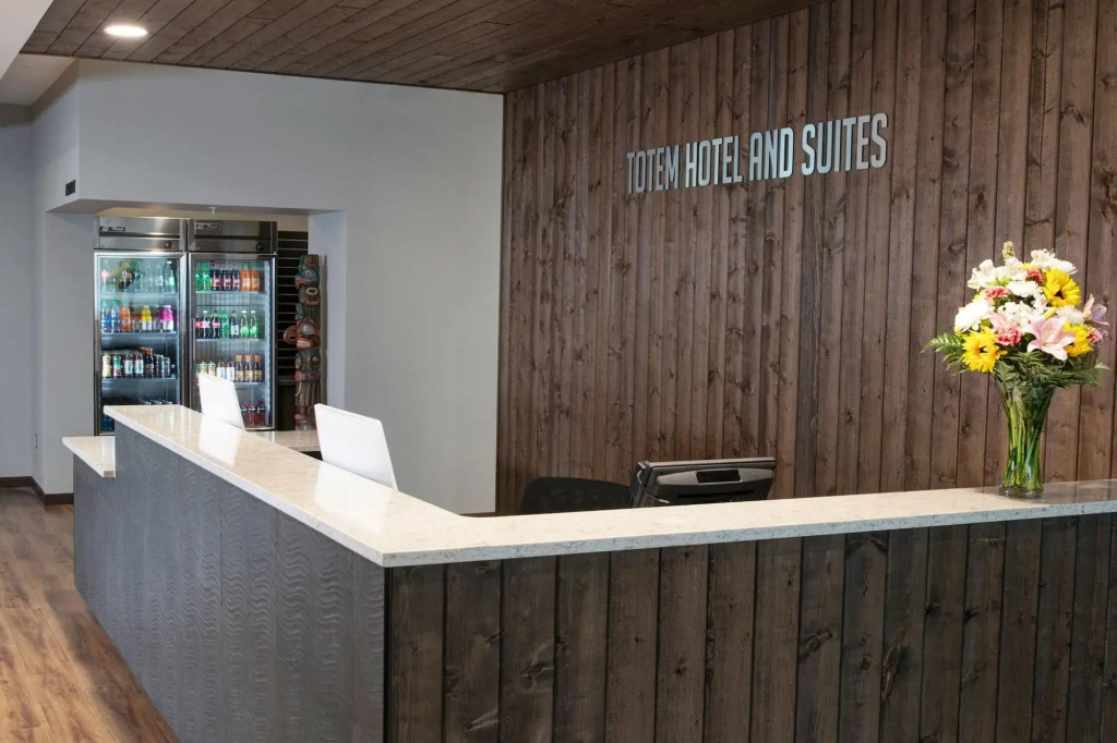 Totem Hotel and Suites