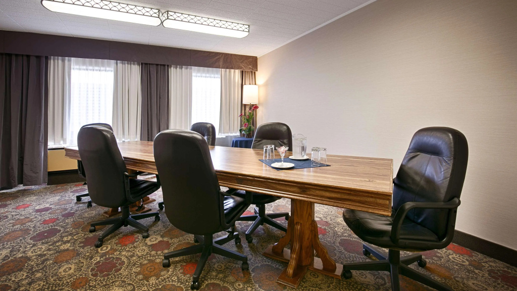 Best Western North Bay Hotel & Conference Centre