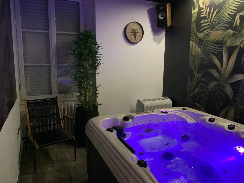 BRIT HOTEL & SPA Le Roc au Chien