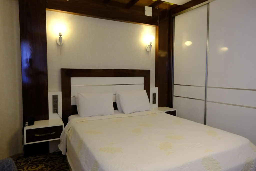 Esin Hotel