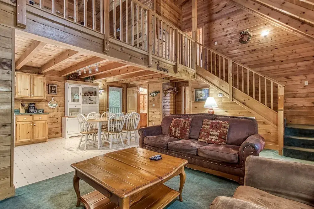 ER2 - Heavenly View Great location! - Close to town! cabin