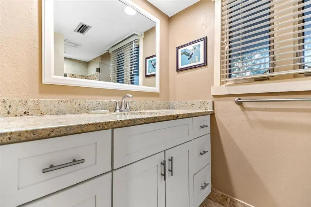 Stoney Creek 246, 2 Bedrooms, Pool Access, WiFi, Sleeps 6