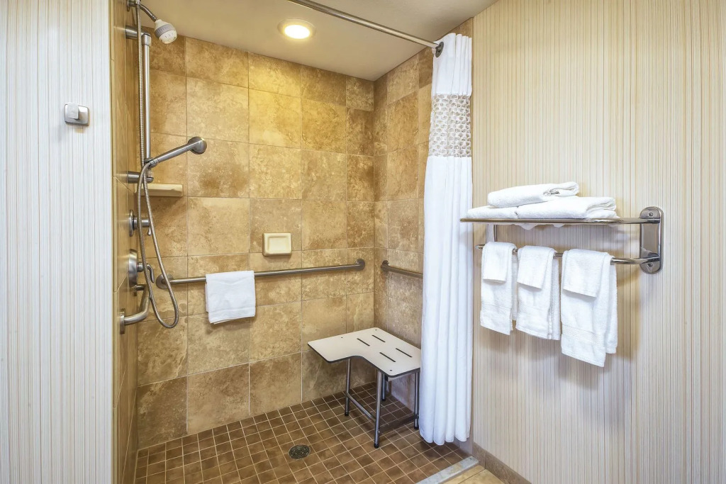 Hampton Inn & Suites Madison - West