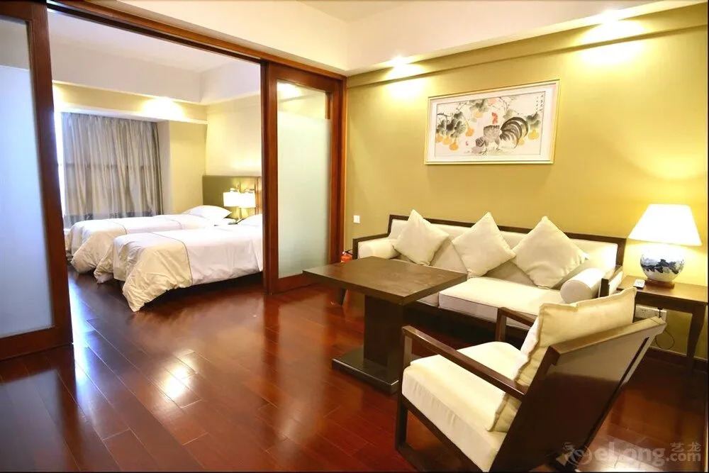 Zhanhong Pazhou Service Apartment
