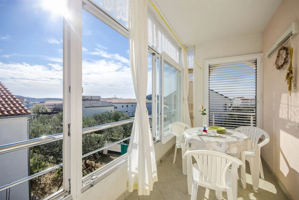 Apartment Ljiljana