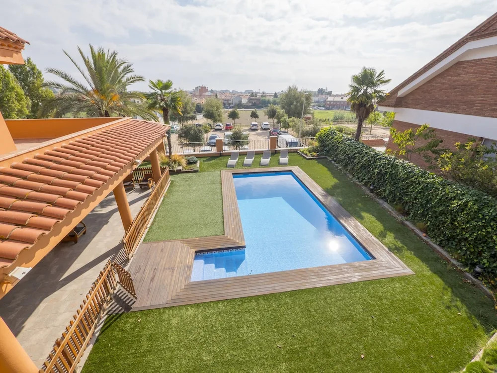 HomeHolidaysRentals Albi - Costa Barcelona