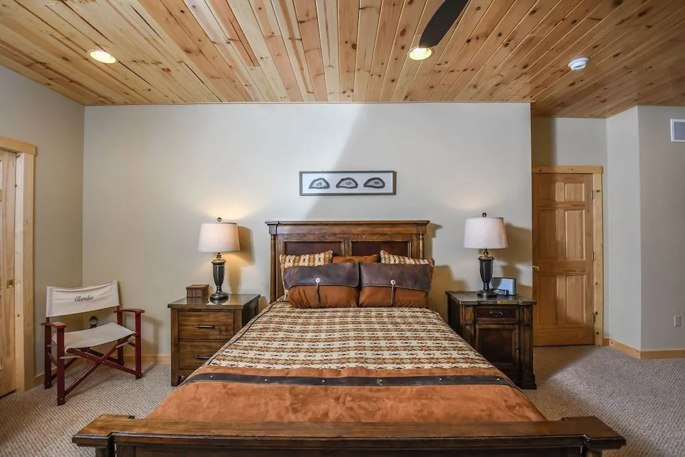 Claralea Lodge