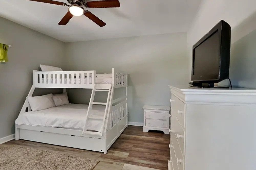 Destin Breeze by Southern Vacation Rentals