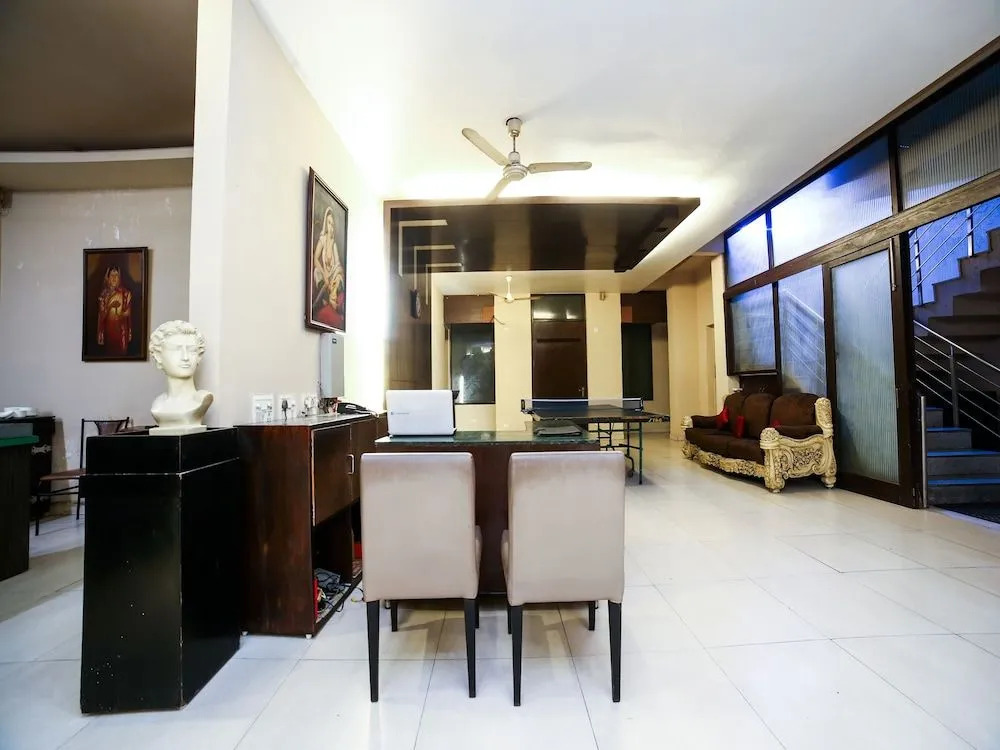 Capital O 928 Villa@43