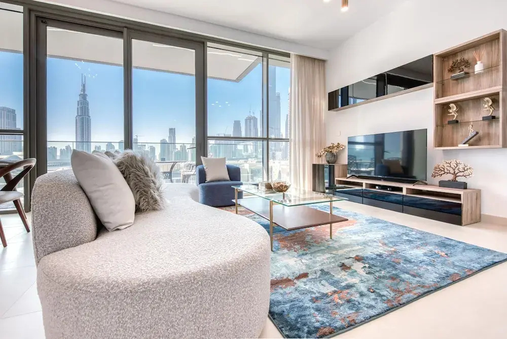 1205 Downtown Views