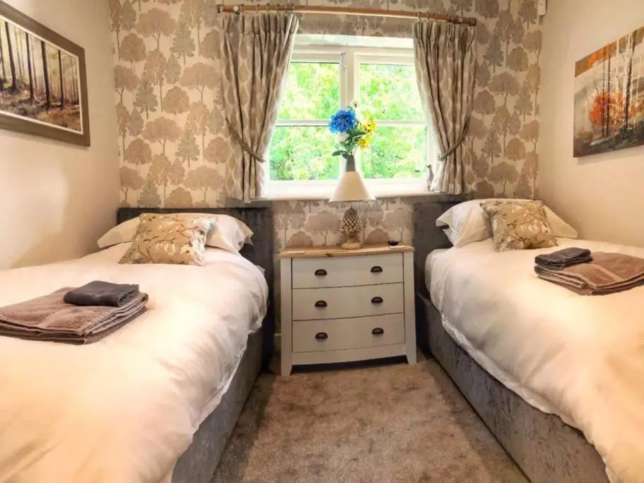 Daweswood Guest Suite - Luxury retreat with optional hot tub