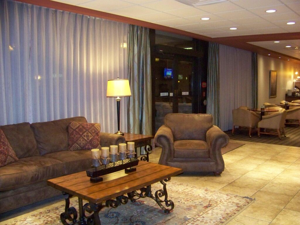 Norfolk Country Inn and Suites