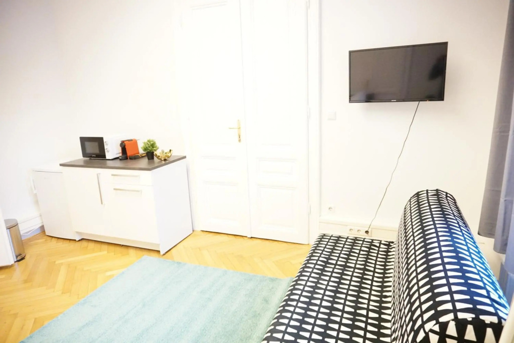 Urban City Apartment - Contactless Check-In