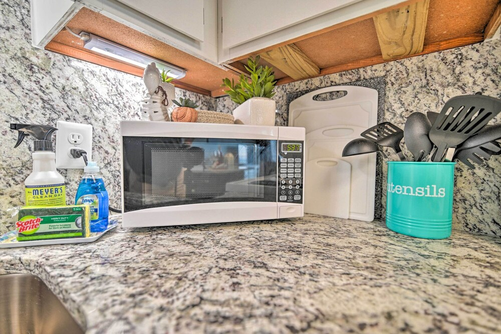 Oceanfront Oasis w/ Deck and Resort Beach Access!
