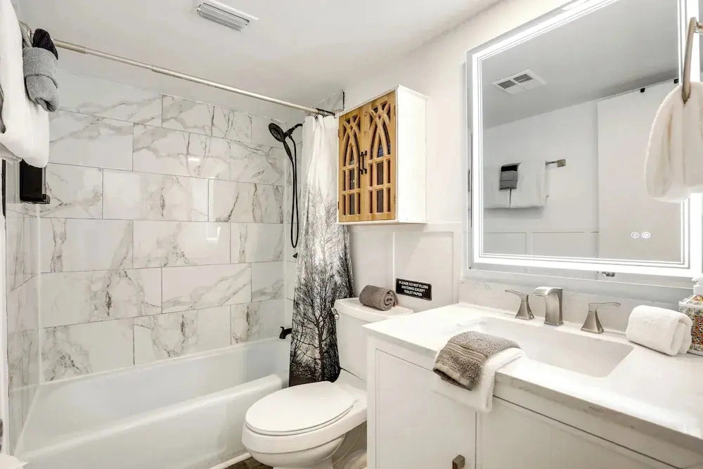 Stylish & Walkable! Pet-friendly St Augustine Gem