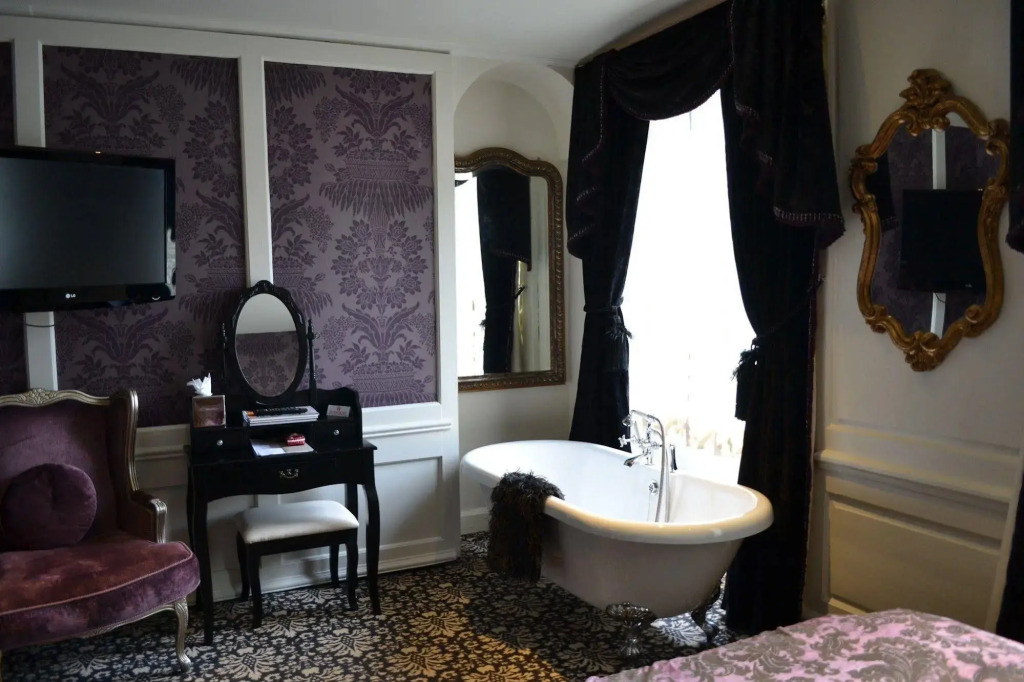 OYO The Townhouse