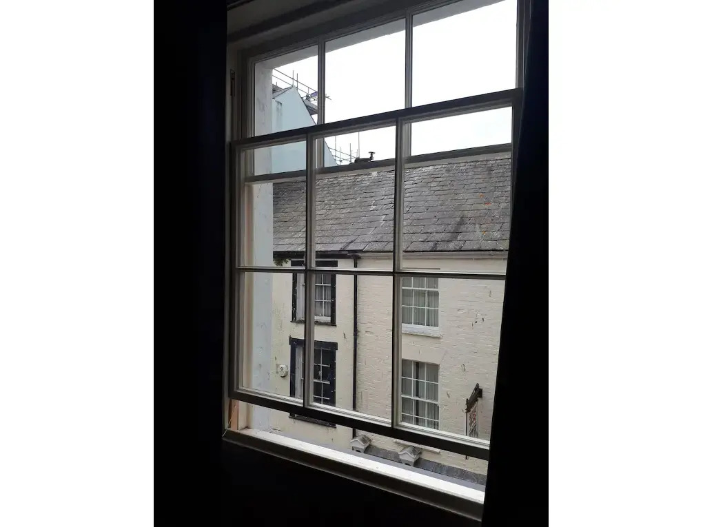 Ty Glyndwr Bunkhouse, Bar and cafe