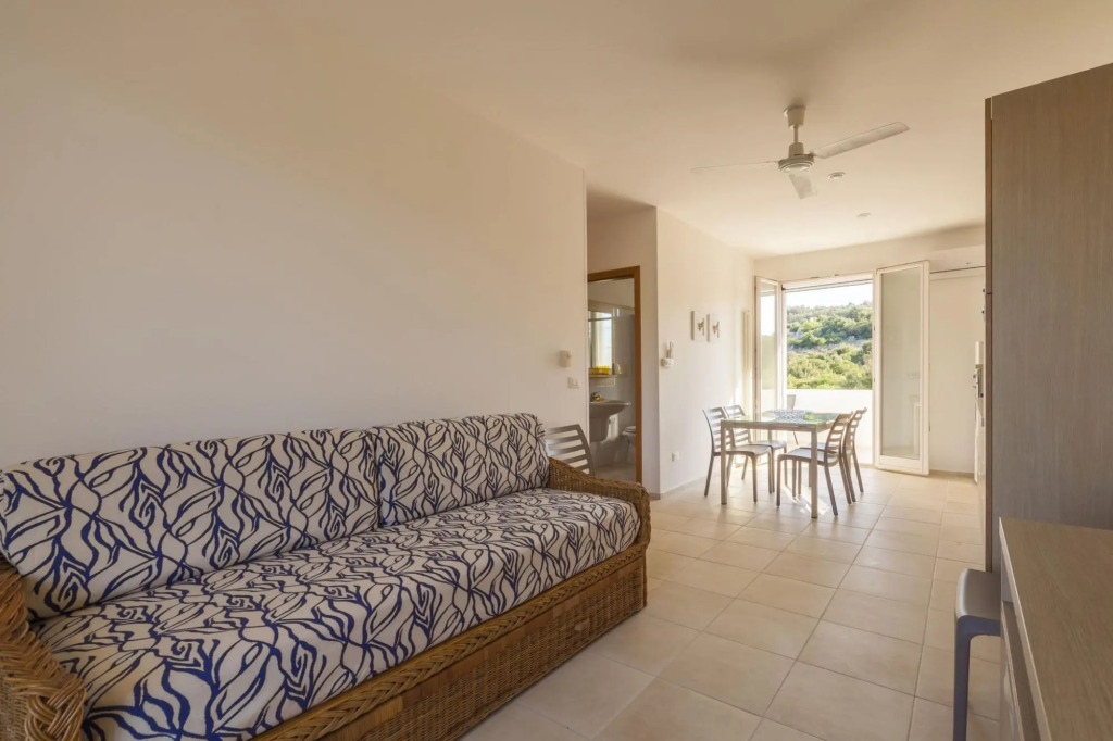 Holiday home with sea-view terrace in Castro-Bellaria PP