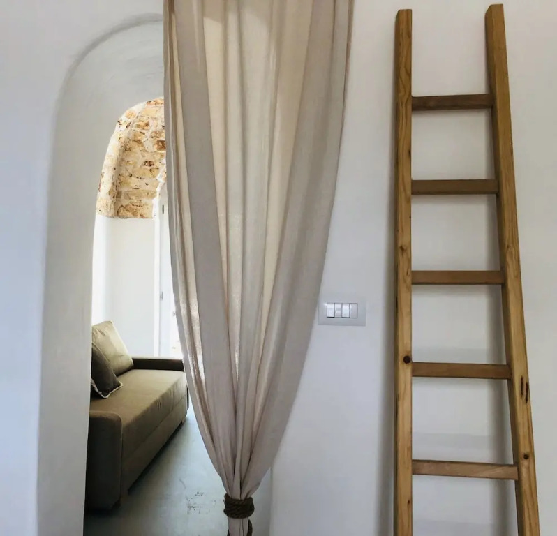 Impeccable 3-bed Villa in Contrada Sessana Grande
