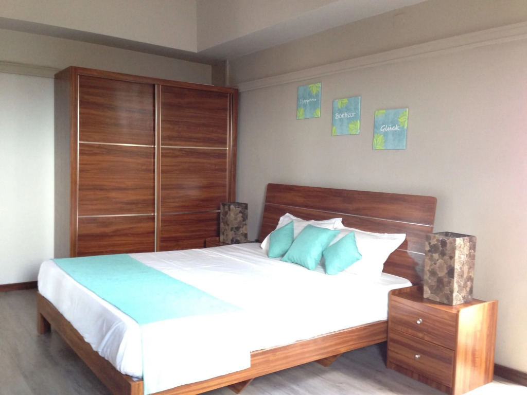 Le Gite du Bonheur Guest House & Car Rental