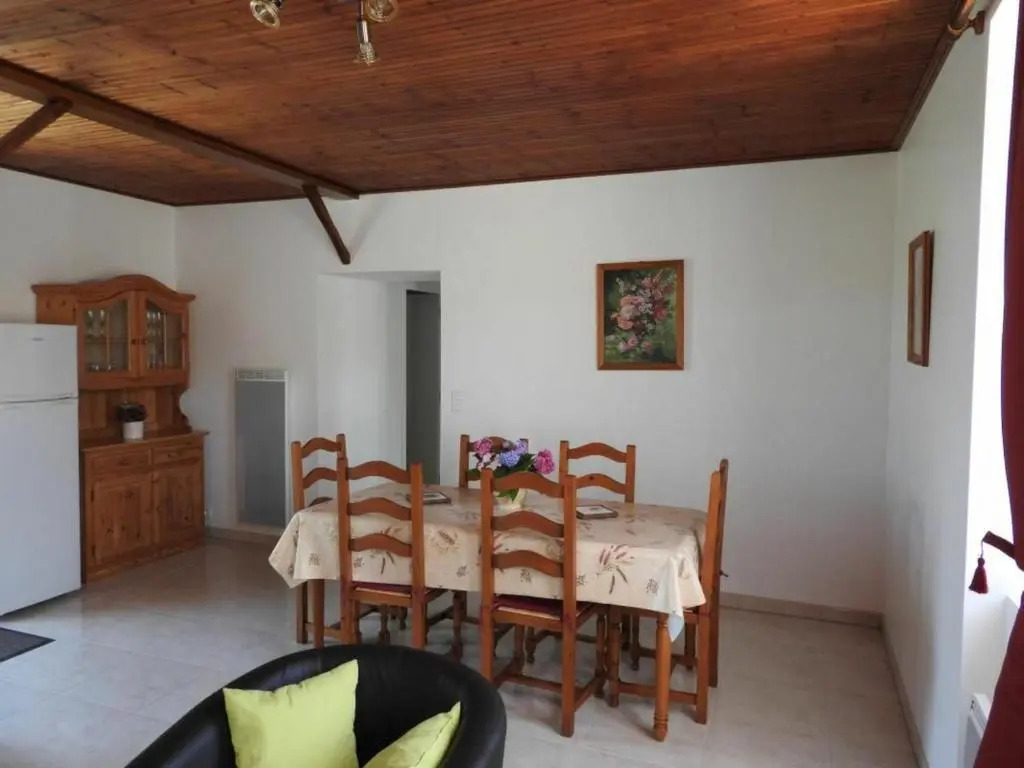 Gîte traditionnel rénové avec jardin clos et Wi-Fi, 3 chambres, proche de La Garnache, Vendée. - FR-1-426-195