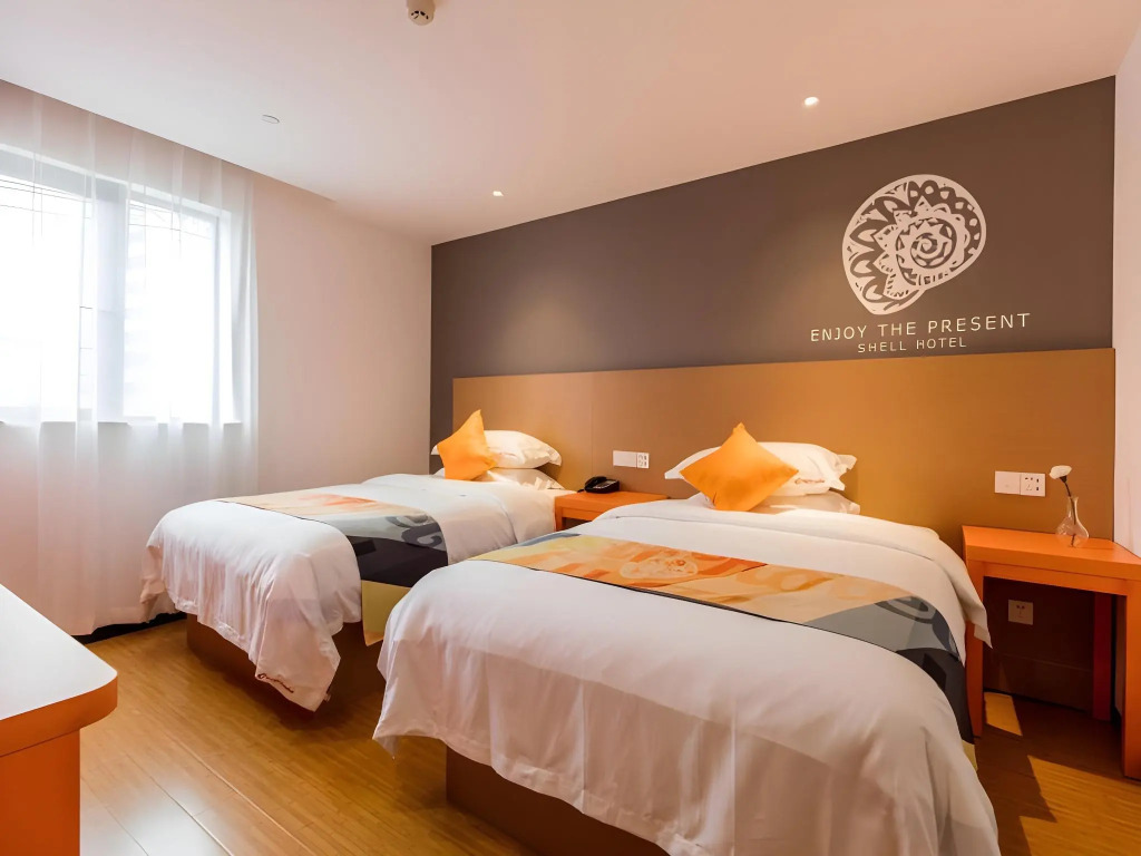 Shell Shanghai Yangpu District  Pingliang Road Binjiang Hotel
