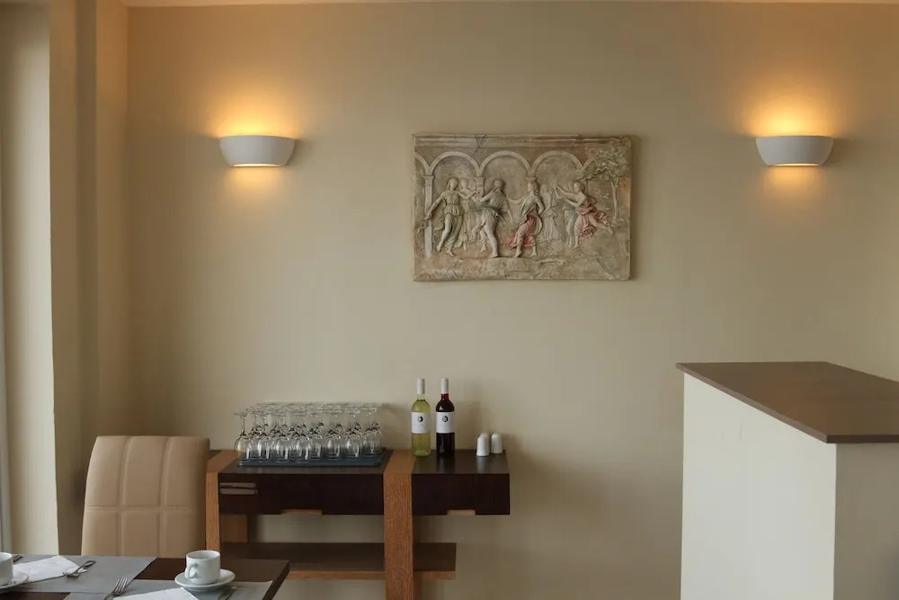 Room in Guest Room - Homric Boutique