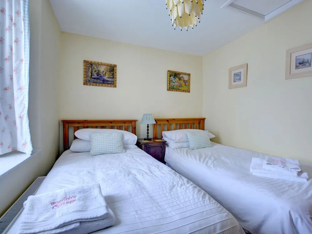 Vintage Holiday Home in Tenby With Garden
