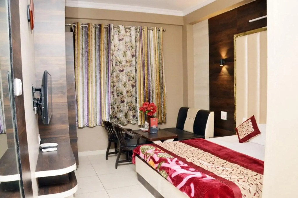 Hotel Maya Deluxe