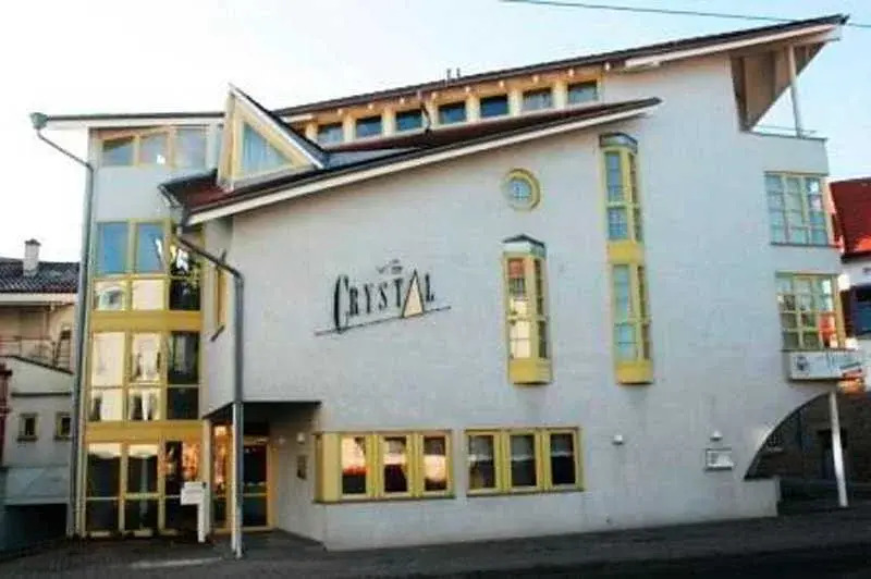 KRYSTALL Hotel